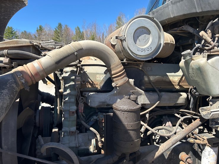 1994-massey-ferguson-8-image-50