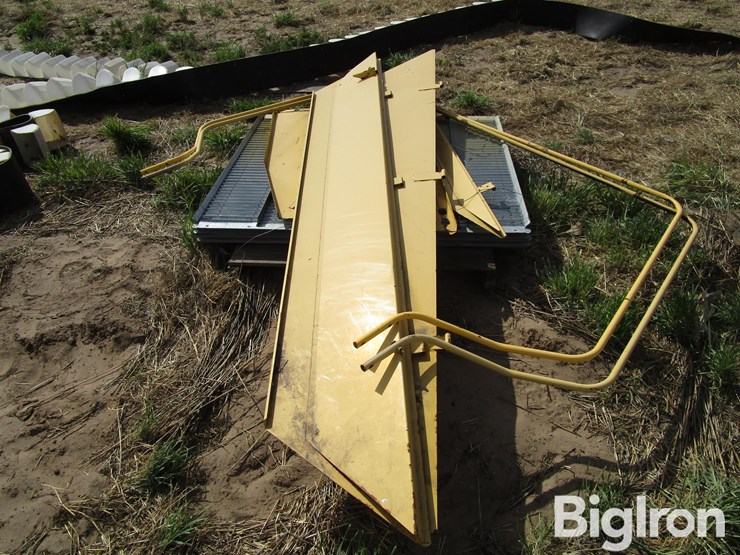 new-holland-tr96-image-6