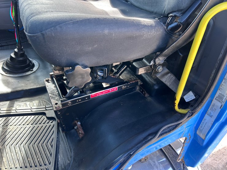 #1680-•-2003-freightliner-day-cab-truck-tractor-image-43