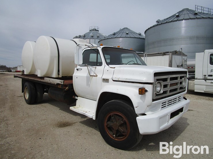 1977-gmc-6500-flatbed-truck-w/nurse-tanks-image-3