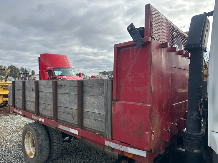 2000-gmc-t6500-image-19