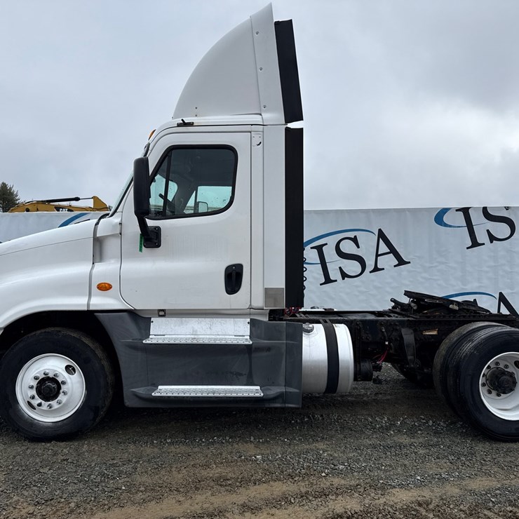 2016 FREIGHTLINER CASCADIA 125