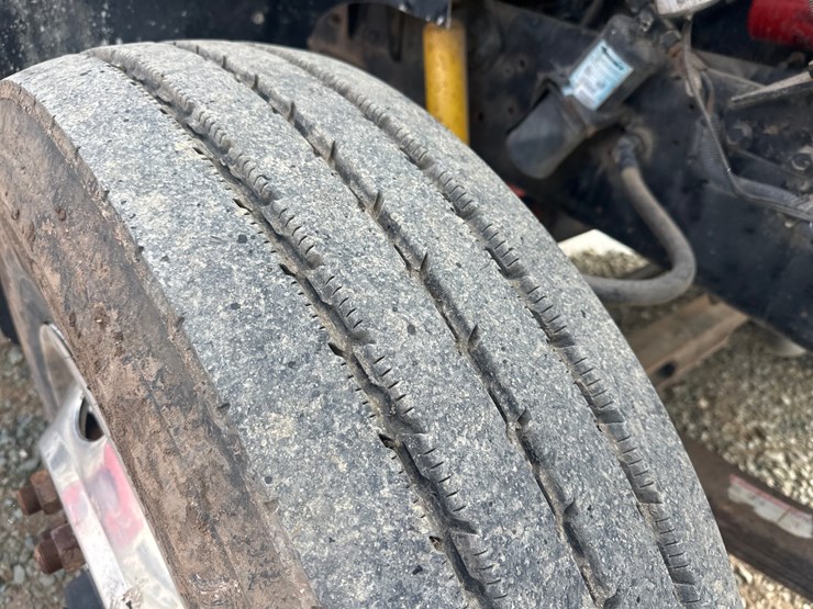 1995-international-8100-image-82