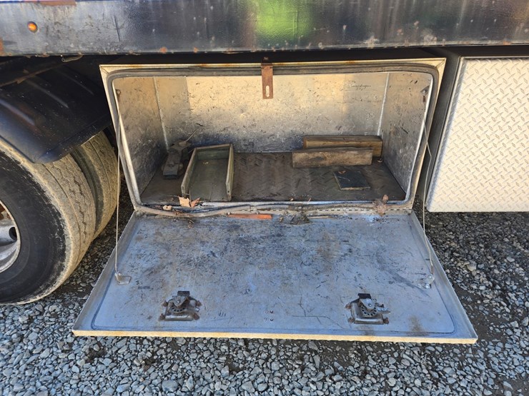 1999-caterpillar-c12-image-26