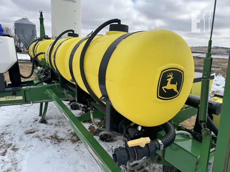 john-deere-1750-image-12