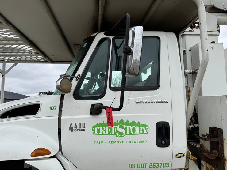 2007-international-durastar-4400-image-11