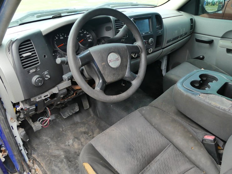 2011-gmc-1500-image-10