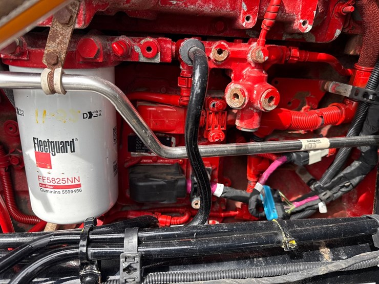 2019-kenworth-t680-image-17