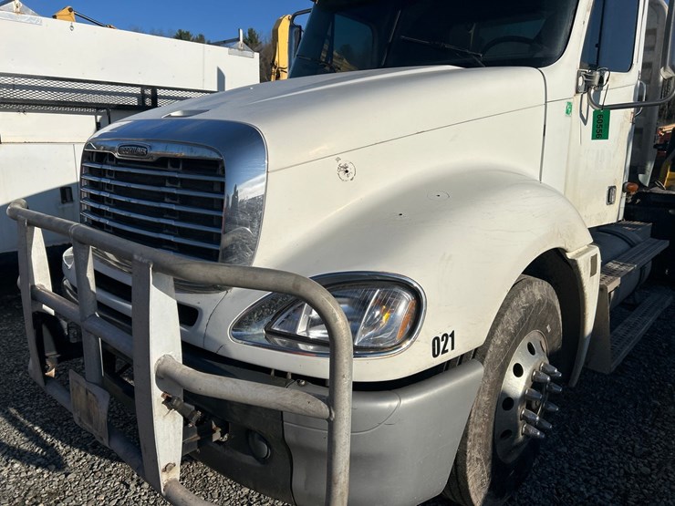 2002-massey-ferguson-8-image-9