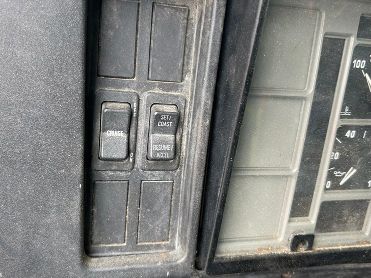 1996-international-4700-image-69