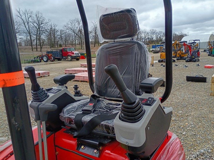 #l19-005-•-2026-diesel-tpm-18k-mini-excavator-image-12