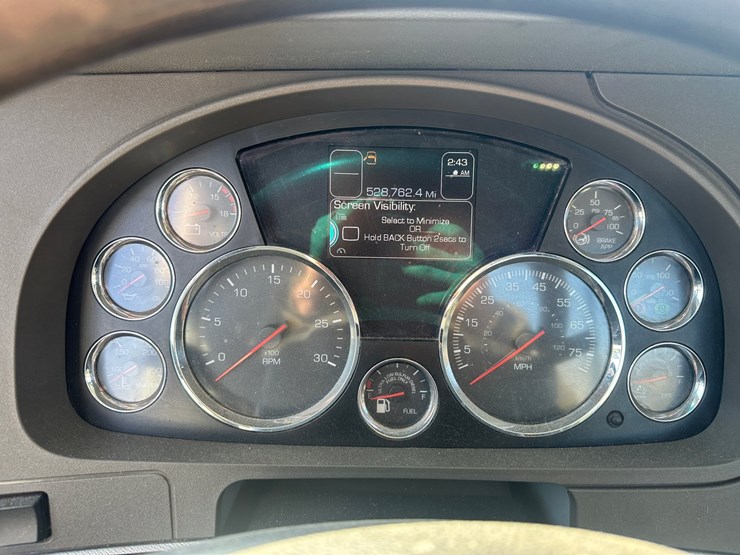 2017-kenworth-t680-image-34