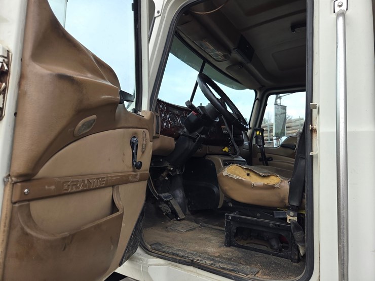 2006-massey-ferguson-8-image-55