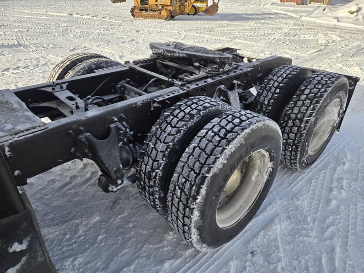 2019-international-lt-image-29