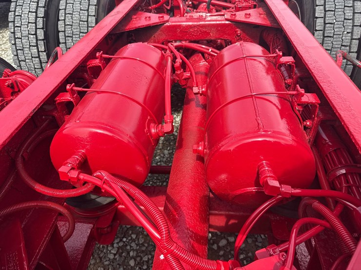 2005-kenworth-t800-image-32