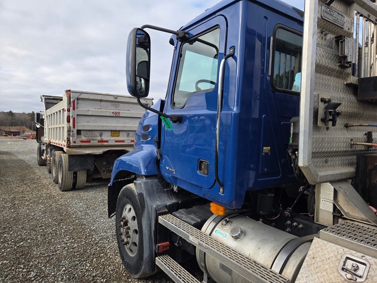 2007-massey-ferguson-8-image-18