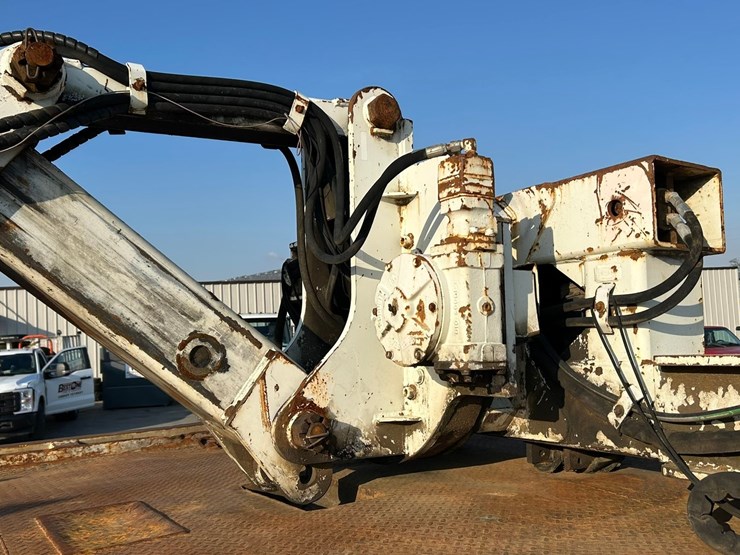 peterbilt-365-image-40