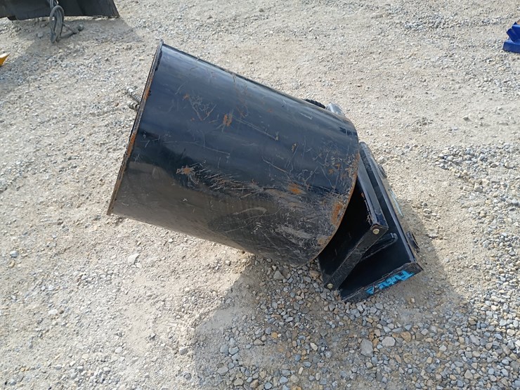 #23937-•-concrete-mixer-mini-skid-steer-attachment-image-1