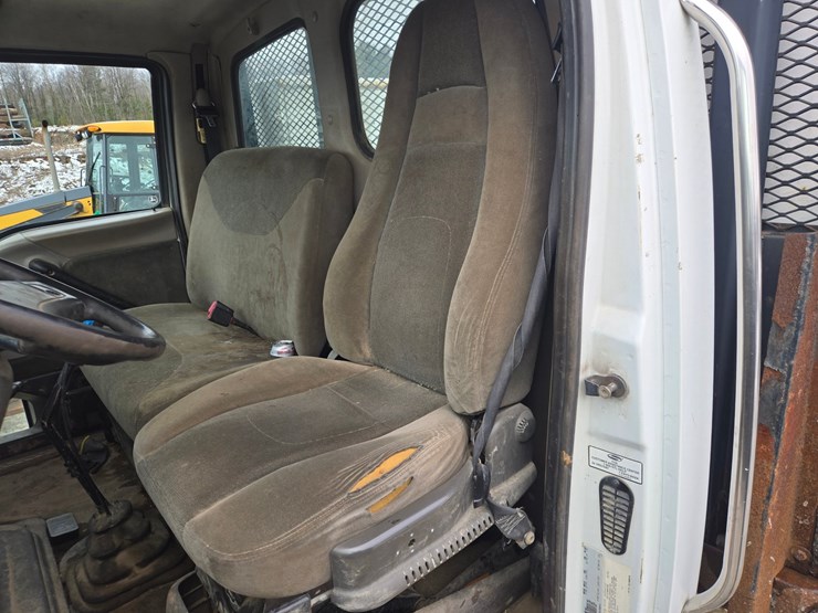 2001-massey-ferguson-8-image-58