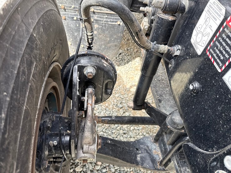 2019-massey-ferguson-8-image-18