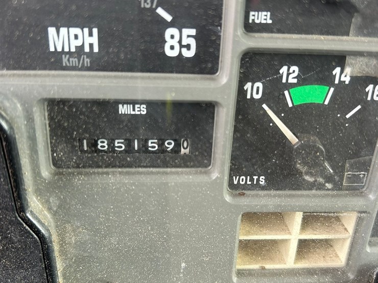 1996-international-4700-image-68