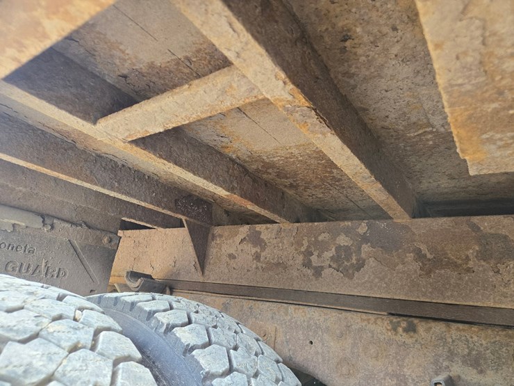 2008-ford-f550-image-25