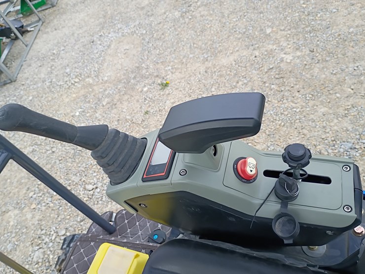 #24168-•-2025-diesel-agt-xz20k-c-mini-excavator-image-15