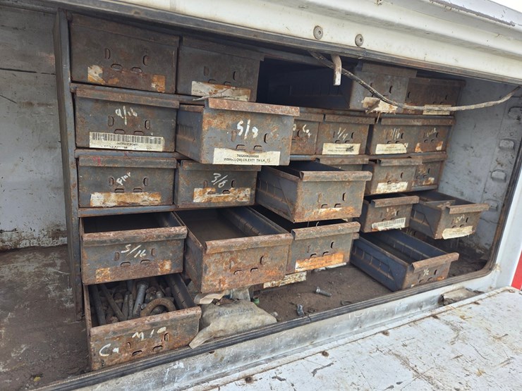 2018-ford-f550-xl-image-21