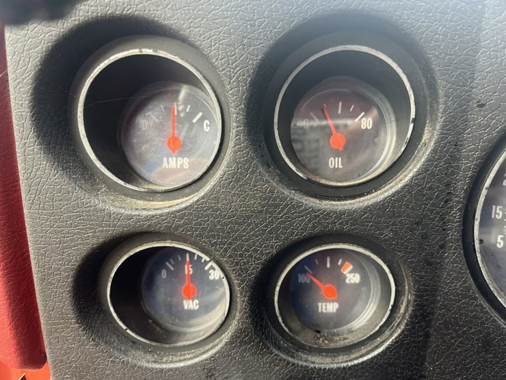 #1148-•-1980-gmc-v-8-fire-truck-image-86