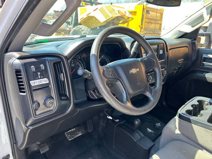 2018-chevrolet-3500-image-62