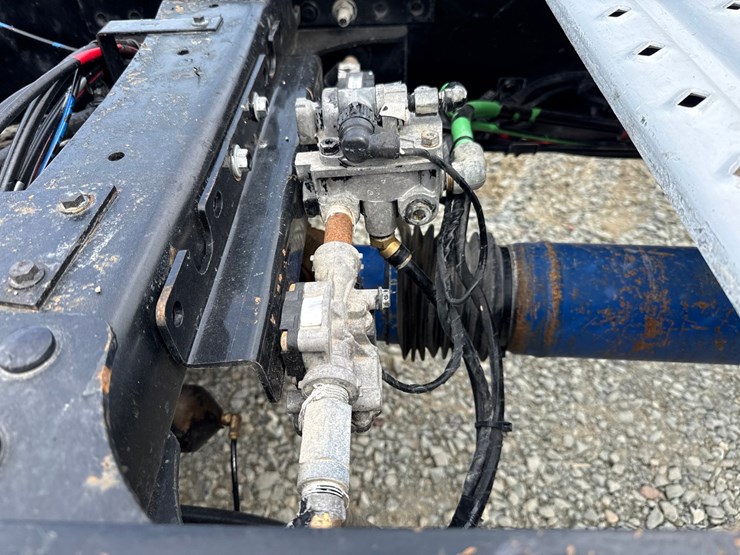 2019-massey-ferguson-8-image-30