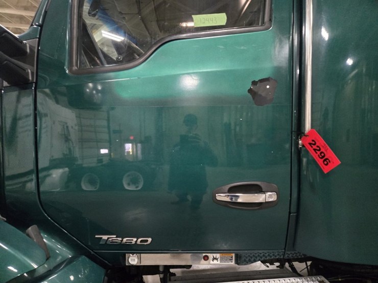 2017-kenworth-t680-image-20