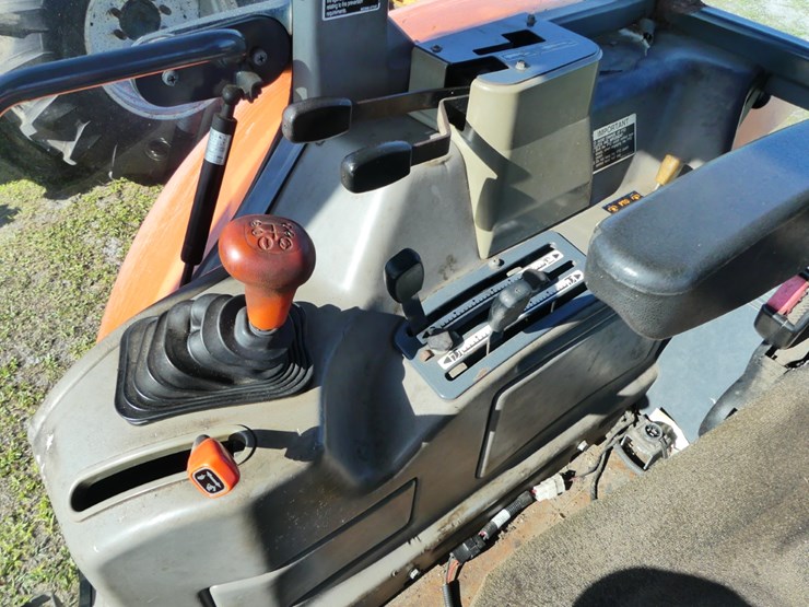 kubota-m108s-image-12