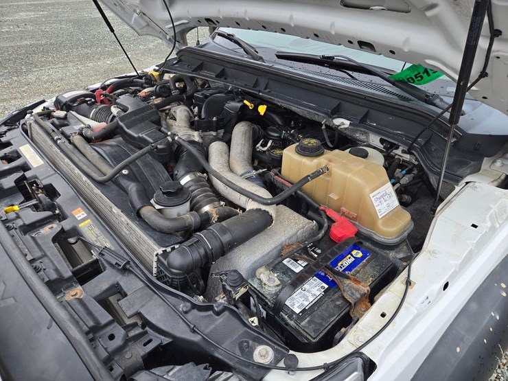 2011-ford-f550-image-44