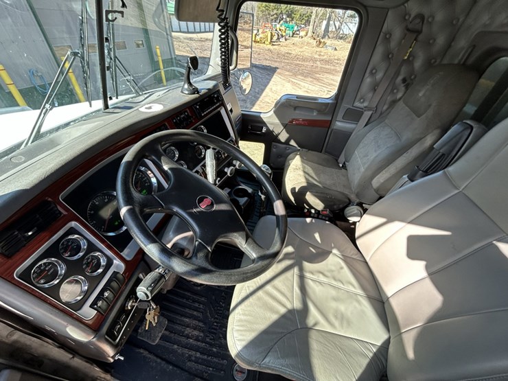 2006-kenworth-t800b-image-61