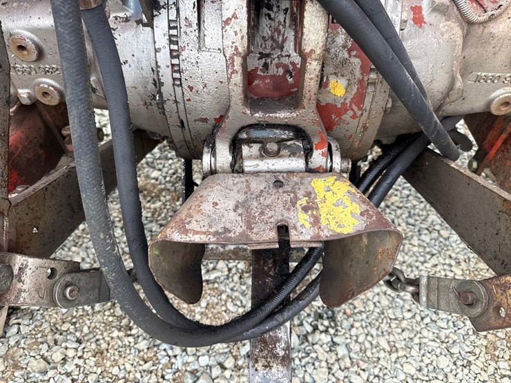 massey-ferguson-265-image-52