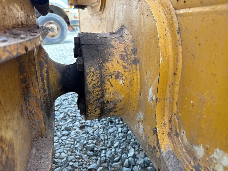 2002-deere-700h-lgp-image-16