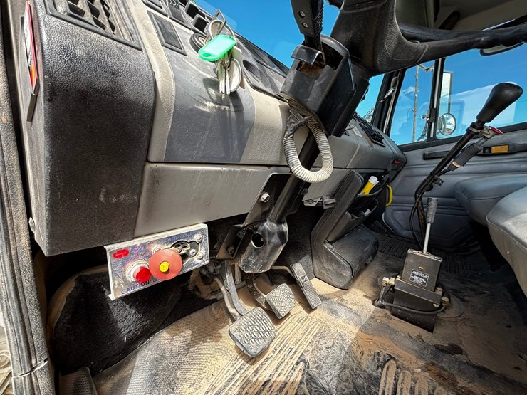 1999-caterpillar-3126-image-45