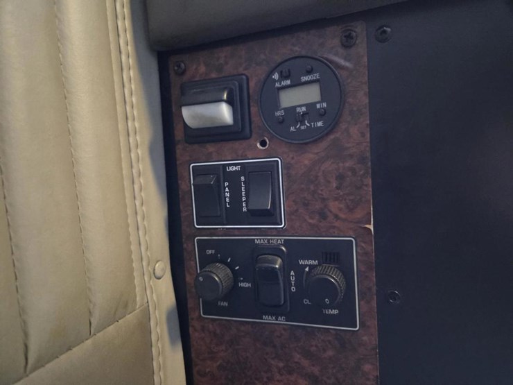 2003-kenworth-t800-image-62