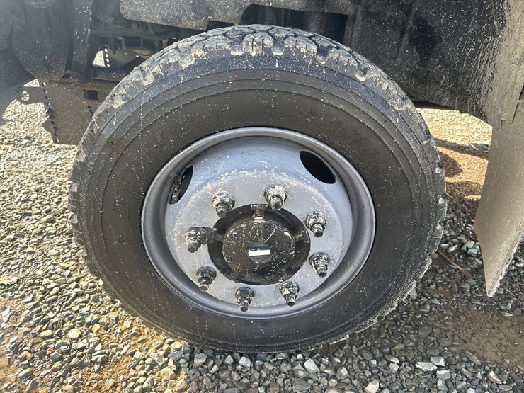 2005-massey-ferguson-8-image-56