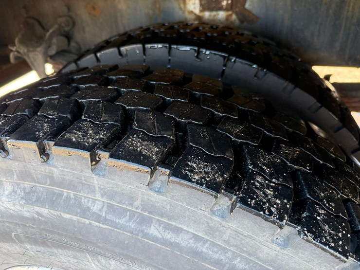 #1070-•-2012-freightliner-boom/crane-truck-image-60