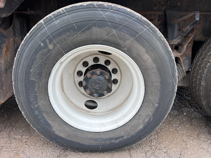 #1690-•-2013-international-7500-6x4-hydro-excavation-truck-image-68