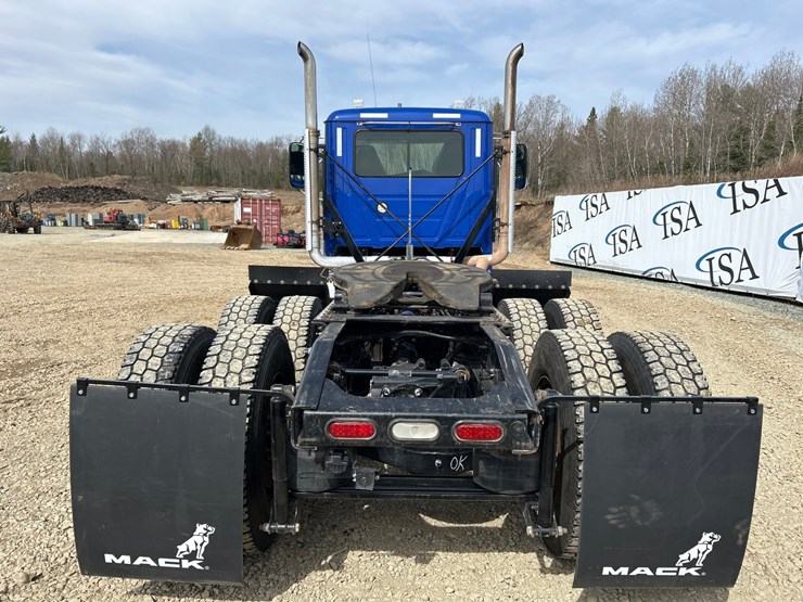 2019-massey-ferguson-8-image-4