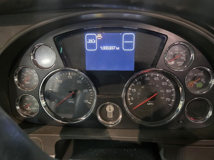 2017-kenworth-t680-image-70