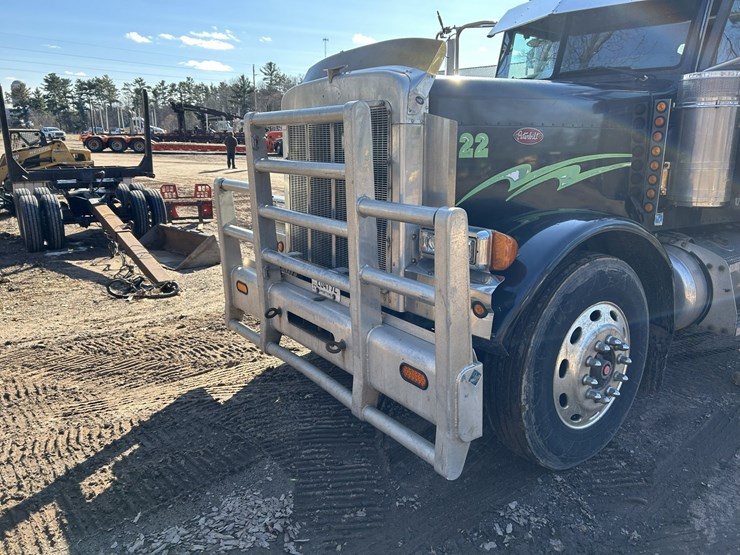 2005-peterbilt-379-image-9