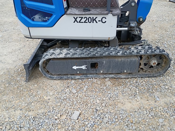 #24168-•-2025-diesel-agt-xz20k-c-mini-excavator-image-10