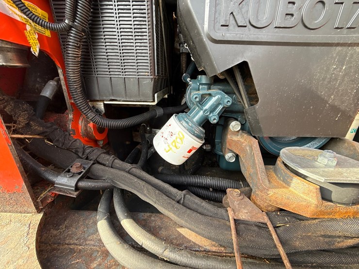 kubota-ssv65-image-26