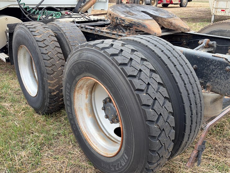 1994-volvo-wia-64t-sleeper-image-8