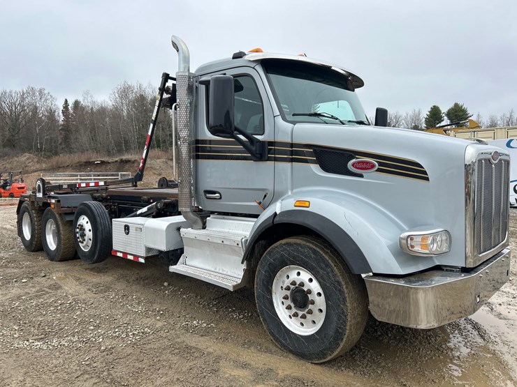 2016-massey-ferguson-8-image-7