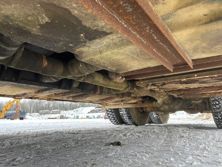 1990-ford-l9000-image-40